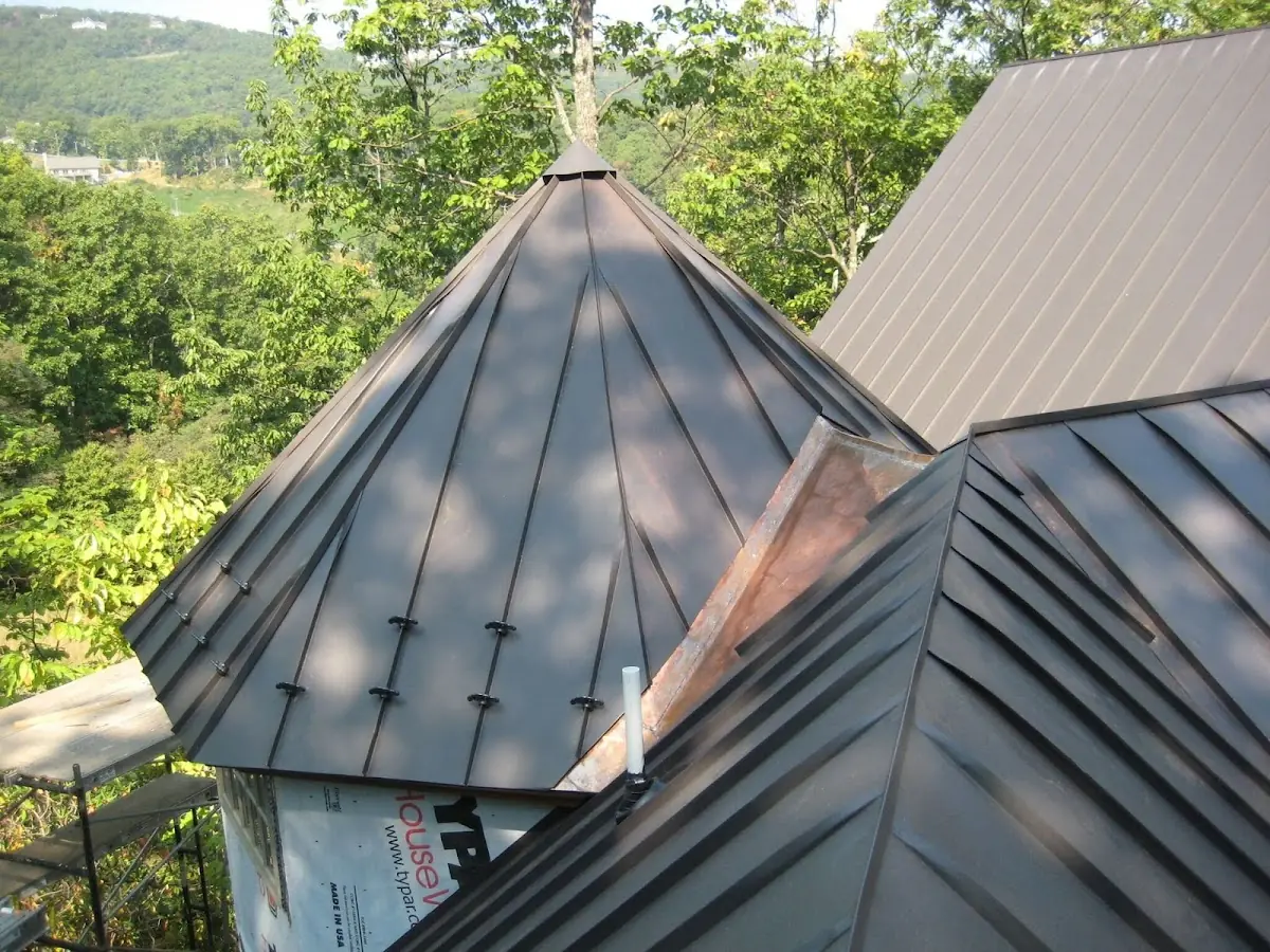 Professional Shingle Replacement & Repair by Craftsman Roofing in Raymond Hill